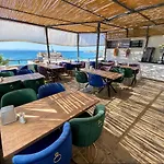 Hotel Acer Guenes